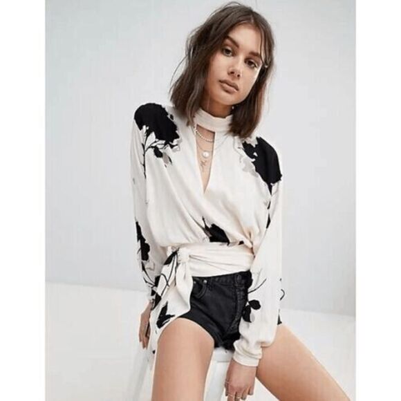 Free People Say You Love Me Printed Blouse in Ivory size Small - Picture 2 of 9
